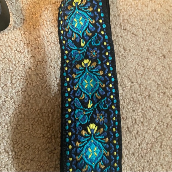 2 Guitar Straps - Picture 5 of 6